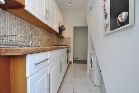 2 bedroom maisonette to rent, Greenford Avenue, Hanwell, W7