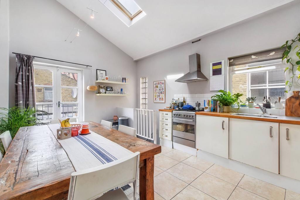 St. Elmo Road, London W12 2 bed for sale £574,999