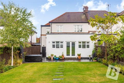 57 Waldegrave Gardens, Upminster, RM14 1UT