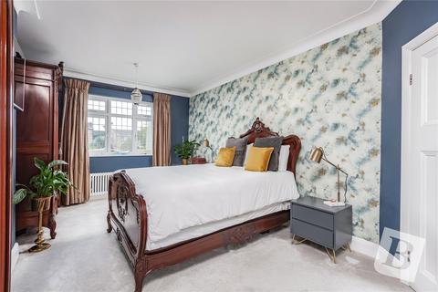 57 Waldegrave Gardens, Upminster, RM14 1UT