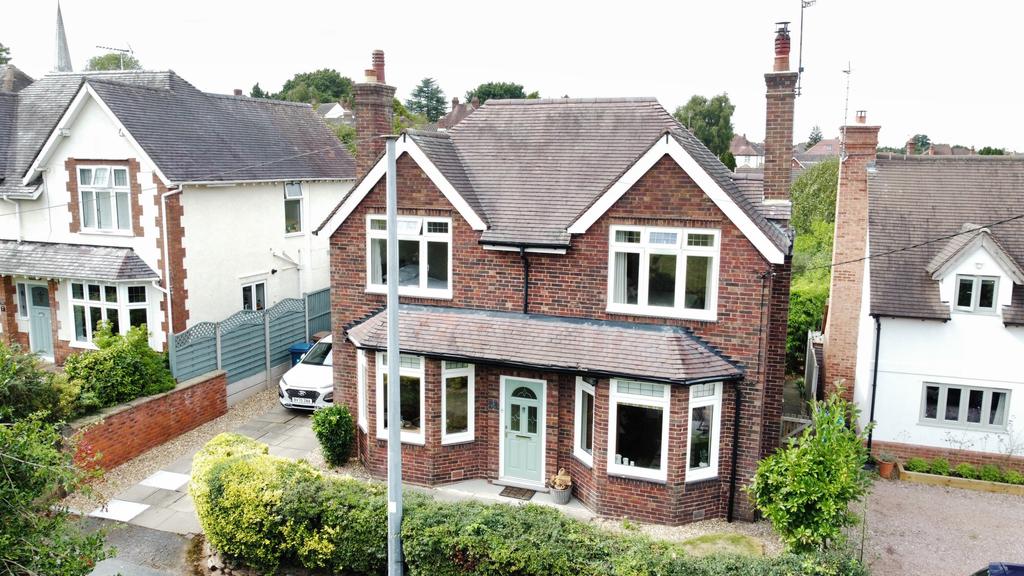 School Lane, Walton, Stafford, ST17 3 bed detached house £1,575 pcm
