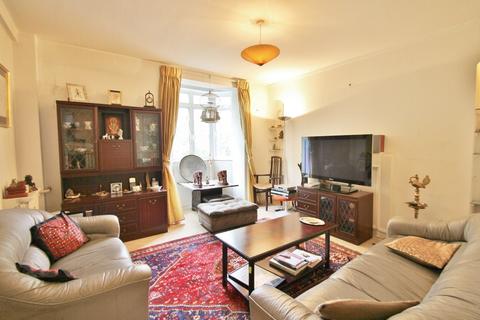 5 bedroom flat for sale, Latymer Court, Hammersmith Road, Hammersmith, W6