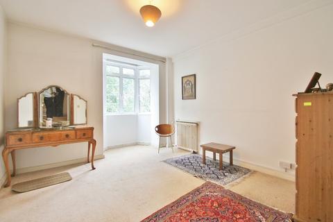 5 bedroom flat for sale, Latymer Court, Hammersmith Road, Hammersmith, W6