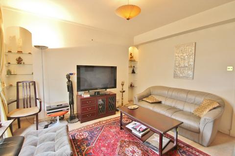 5 bedroom flat for sale, Latymer Court, Hammersmith Road, Hammersmith, W6