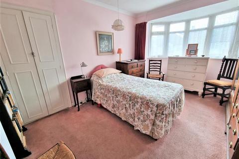 23 Pates Manor Drive, Feltham, TW14 8JJ