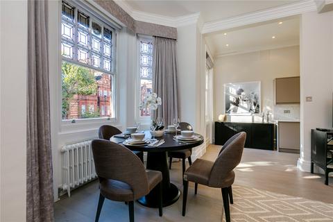 undefined, Sloane Gardens, London