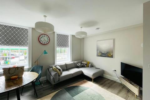 2 bedroom apartment to rent, Bagshot