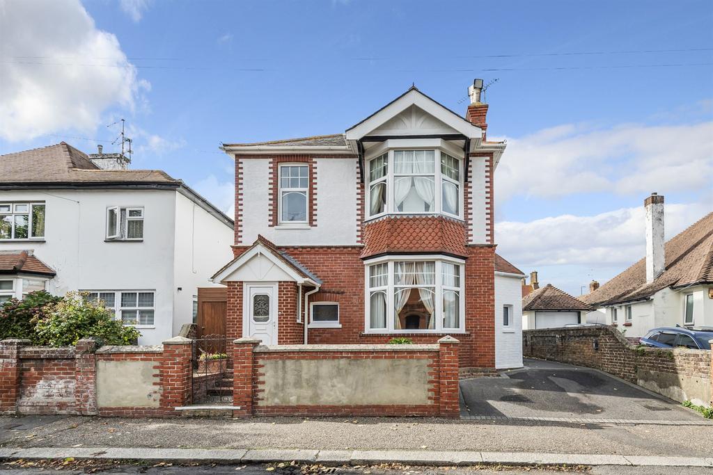 Annandale Avenue, Bognor Regis, PO21 4 bed detached house for sale £485,000