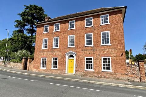 4 bedroom apartment to rent, Bagshot