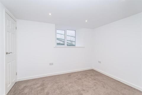 2 bedroom flat for sale - Preston House, Bow, EX17