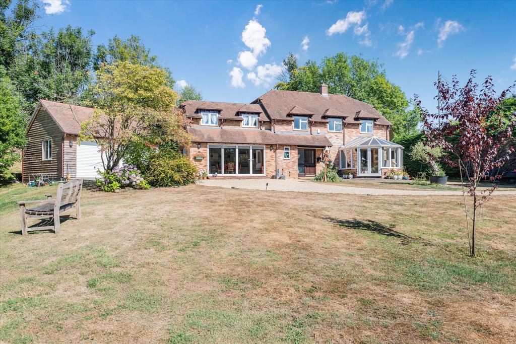 Pilley, Lymington, SO41 4 bed detached house for sale £1,075,000