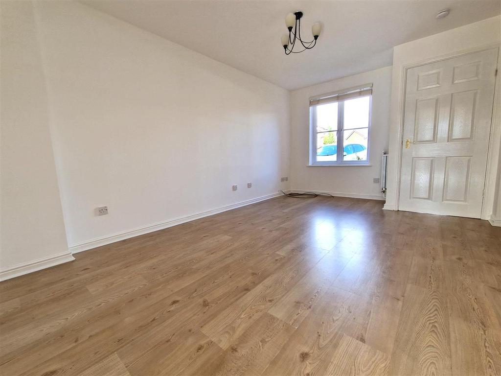 Steel Place, Netherton, Wishaw 3 bed end of terrace house £675 pcm (£