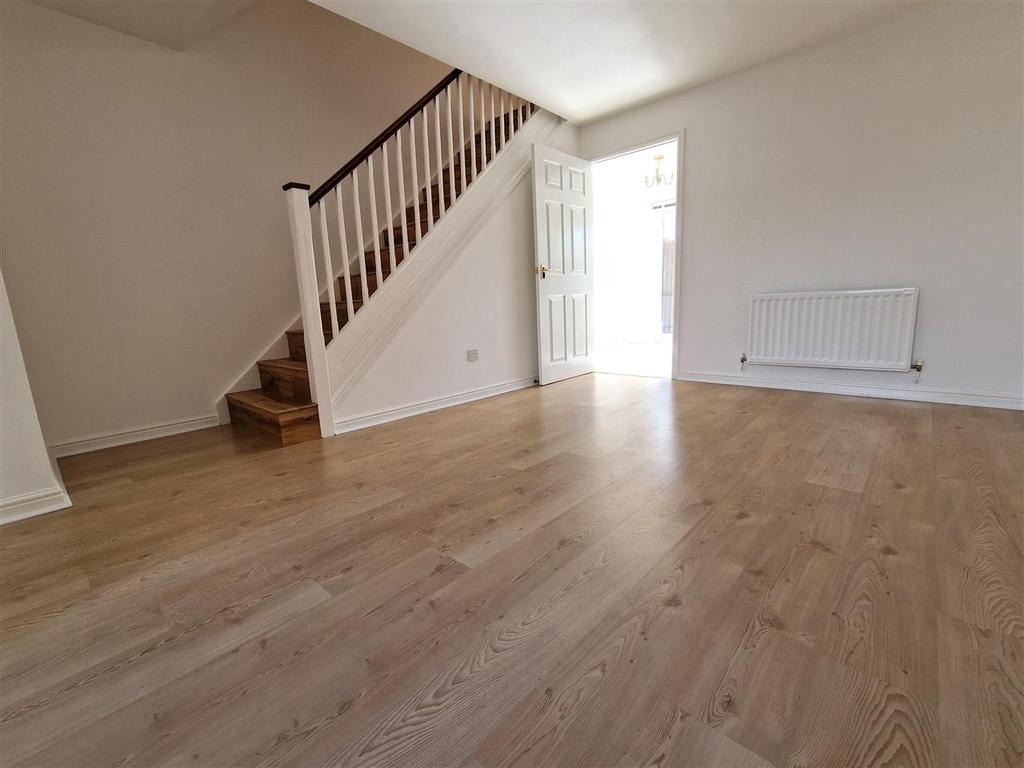 Steel Place, Netherton, Wishaw 3 bed end of terrace house £675 pcm (£
