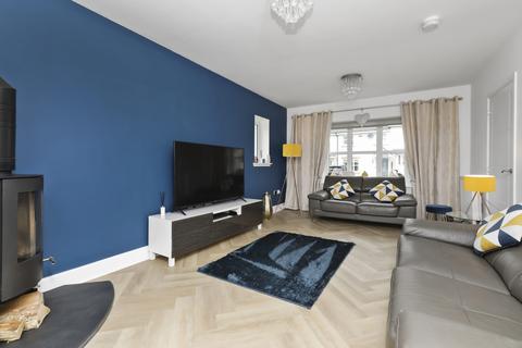 33 Kinlouch Crescent, Rosewell, EH24 9BY