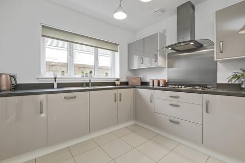 33 Kinlouch Crescent, Rosewell, EH24 9BY