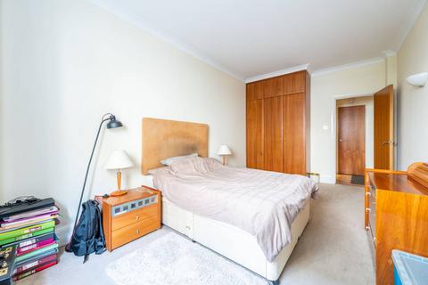 1 bedroom flat for sale, Forum Magnum Square, South Bank, London, SE1