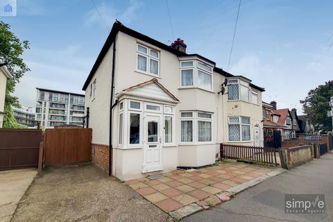 3 bedroom semi-detached house for sale - Keith Road, Hayes, UB3