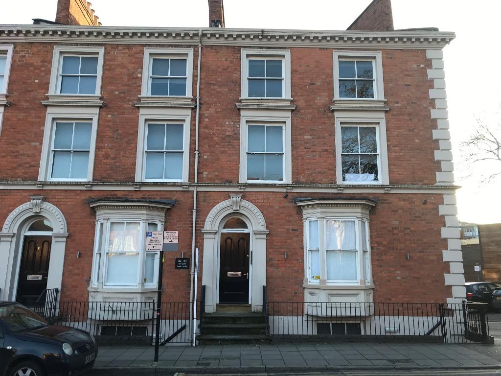 Derngate, Northampton, NN1 1 bed flat £675 pcm (£156 pw)