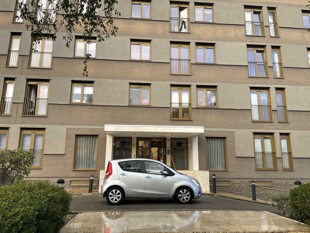 Printwork Apartments, Cheam, Sutton, SM3 1 bed apartment to rent £