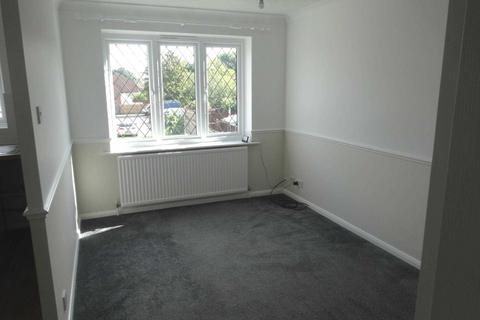 2 bedroom flat to rent, Satinwood Close, Middleton On Sea