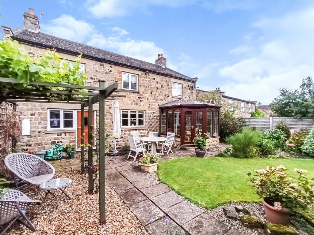 Finghall, Leyburn, North Yorkshire, DL8 4 bed detached house for sale