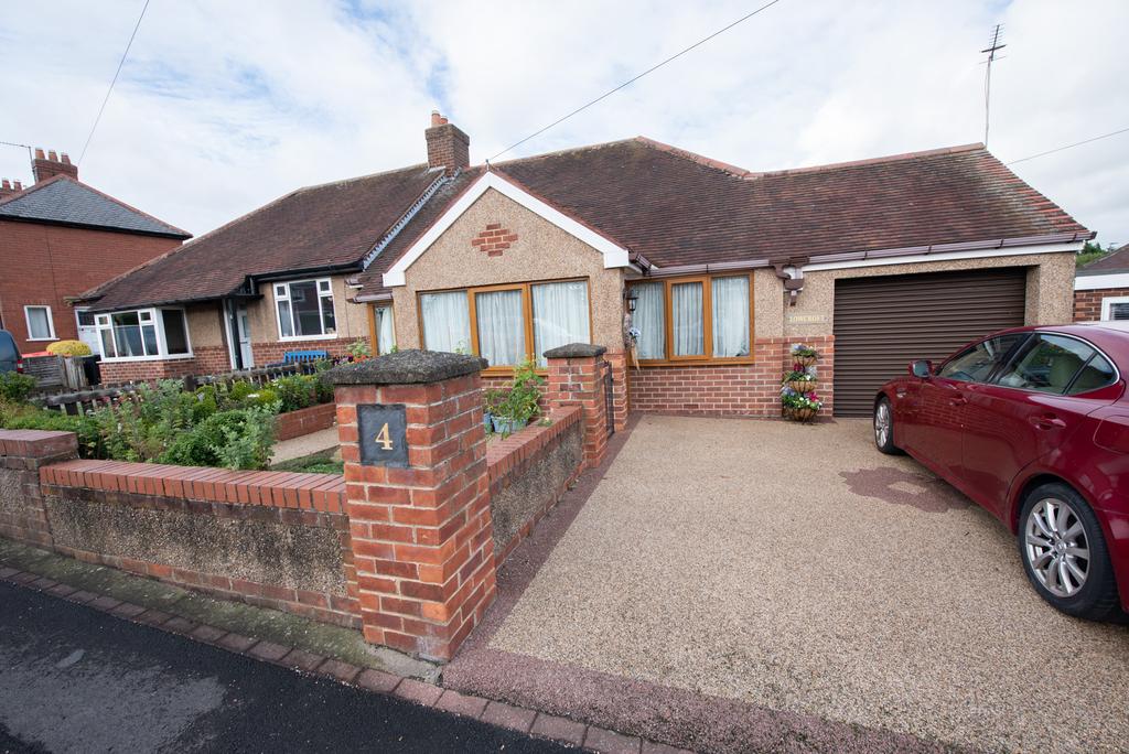 Hadrian Avenue, Chester le Street DH3 3 bed semidetached bungalow £239,950