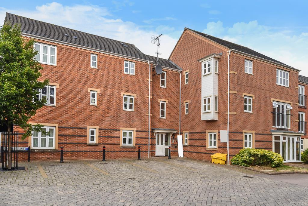 Banbury, Oxfordshire, OX16 2 bed flat £180,000
