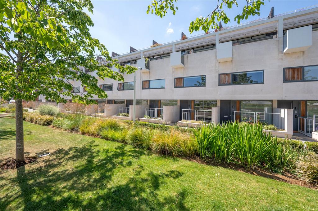 Gabriel Square, St. Albans... 4 bed house £950,000