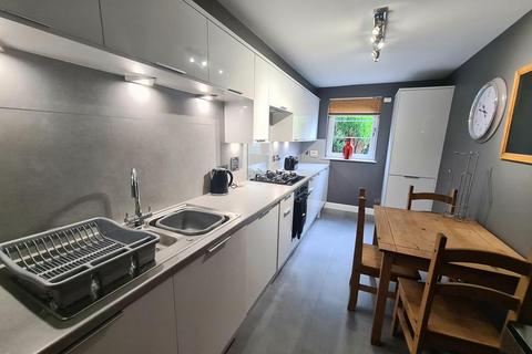 2 bedroom flat to rent, Queens Road Mansions, Queens Road, AB15