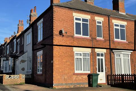 2 bedroom flat to rent, James Street, Swadlincote, DE11