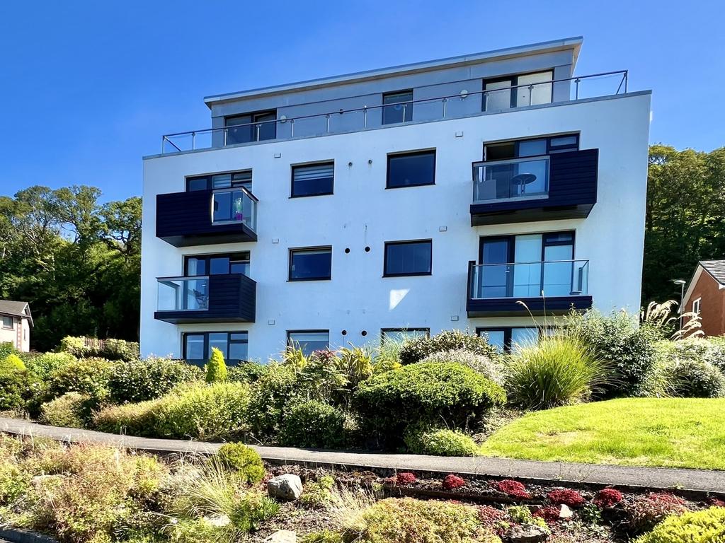 22 Chaseley Gardens, Skelmorlie 2 bed flat £149,995