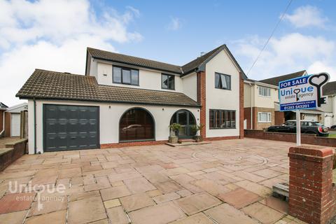 4 bedroom detached house for sale - South Strand,  Fleetwood, FY7