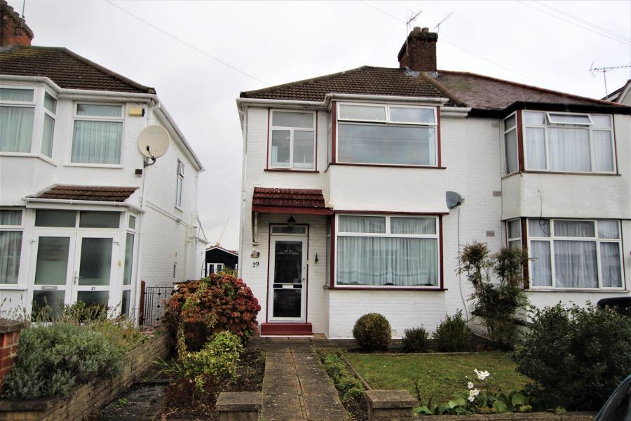 Leybourne Road, Kingsbury NW9 9QG 1 bed flat £1,000 pcm (£231 pw)