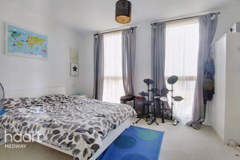12 Buckley Close, Chatham, ME4 4GP