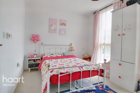 12 Buckley Close, Chatham, ME4 4GP