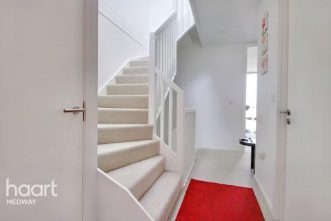 12 Buckley Close, Chatham, ME4 4GP