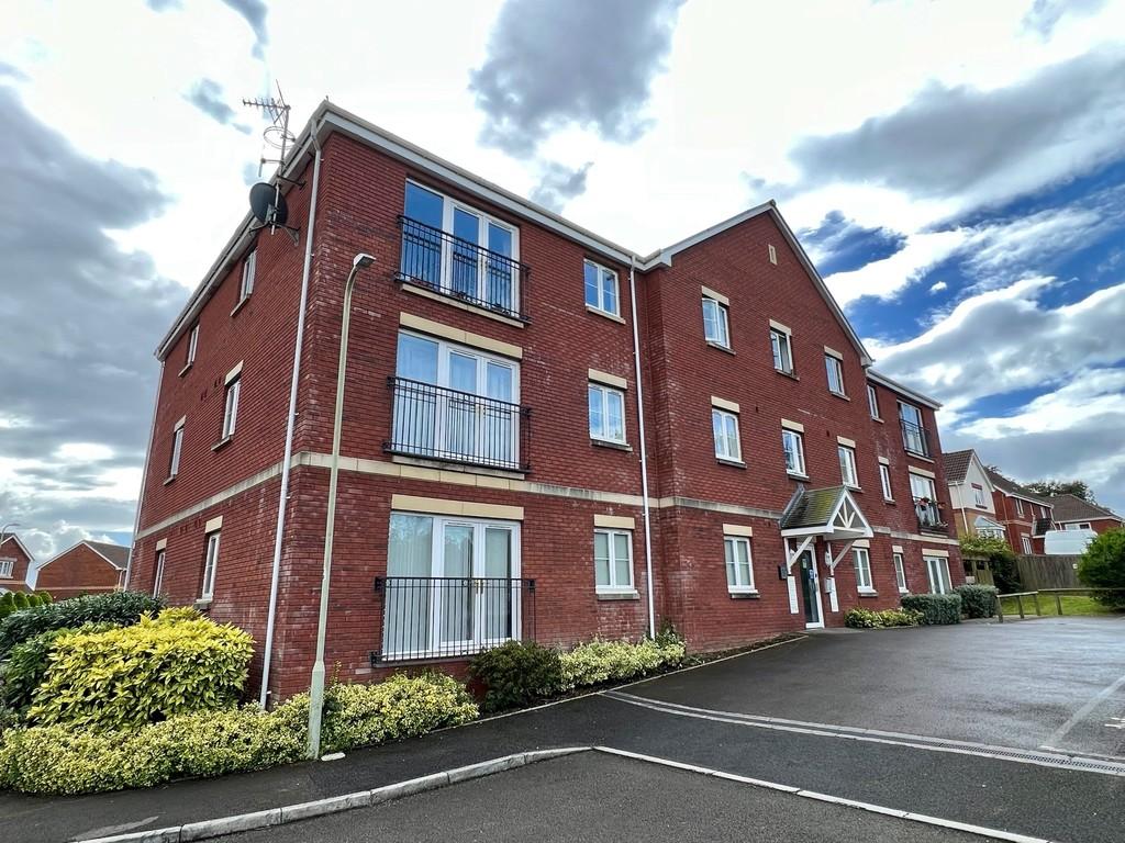 Cae Gwyllt, Broadlands, Bridgend... 2 bed ground floor flat £125,000