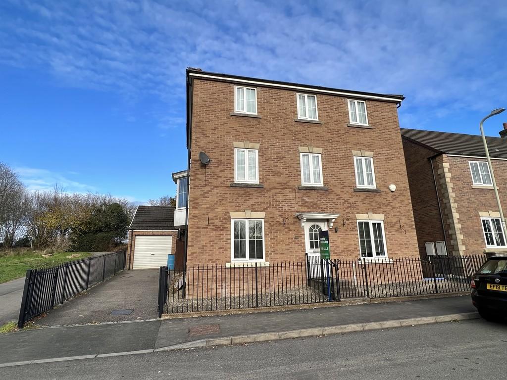 Leyshon Way, Bryncethin, Bridgend... 5 bed detached house £375,000