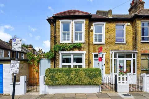 31 Bertal Road, London, SW17 0BX