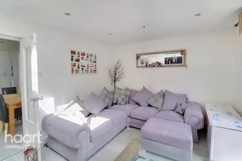 59 Grasmere Gardens, Orpington, BR6 8HF