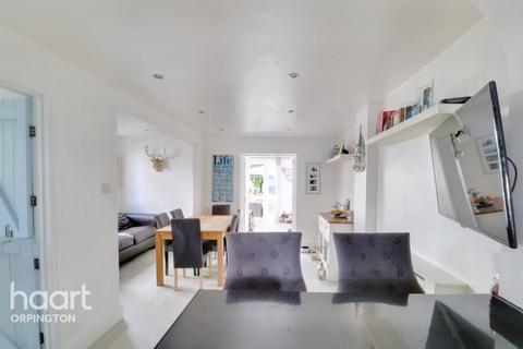 59 Grasmere Gardens, Orpington, BR6 8HF