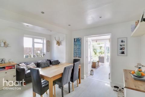 59 Grasmere Gardens, Orpington, BR6 8HF