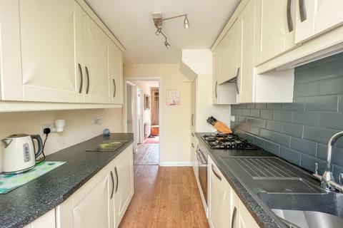 16 Broad Walk, Hockley, SS5 5DD