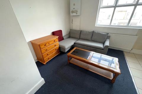 4 bedroom flat to rent - Albert Road, Southsea