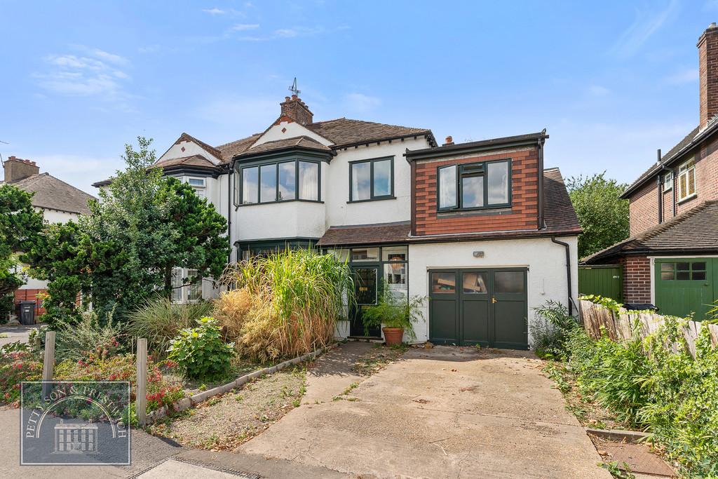 Draycot Road, Wanstead 5 bed semidetached house for sale £1,360,000