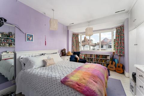 15 Draycot Road, Wanstead, London, E11 2NX