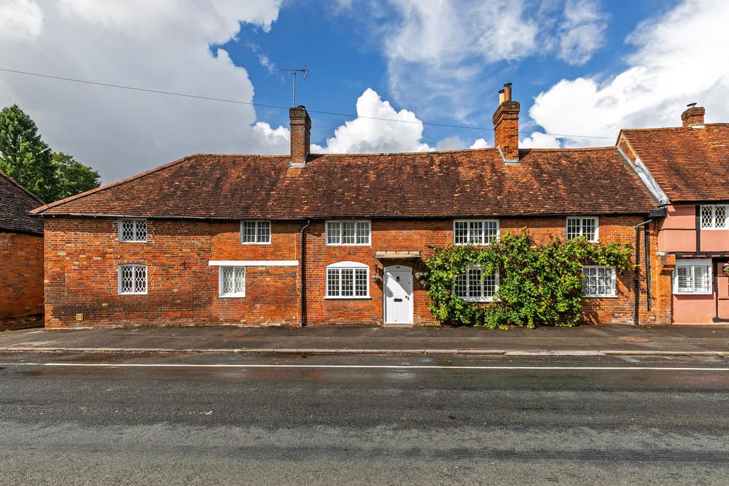 Main Road, Hursley, Winchester, SO21 4 bed cottage for sale £750,000