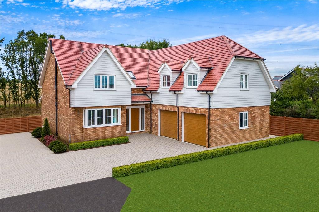 Henham Road, Debden Green, Nr Saffron Walden, Essex, CB11 5 bed