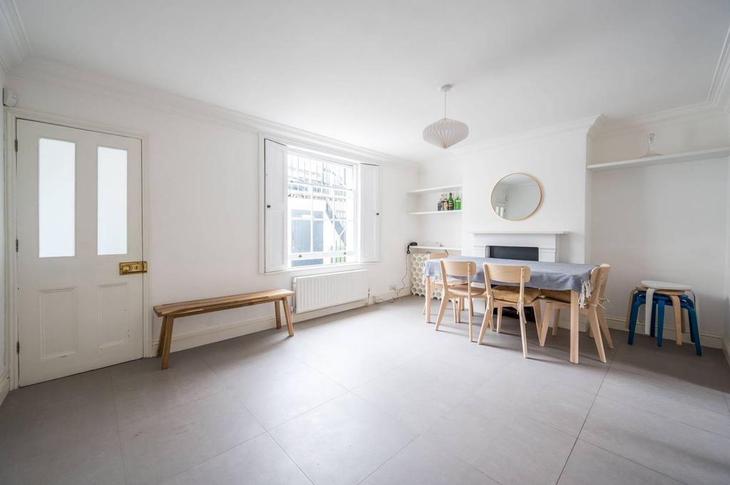 Arlington Avenue, Islington, London, N1 3 bed house £7,583 pcm (£