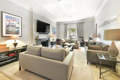 3 bedroom flat to rent, Cranley Place, South Kensington, London